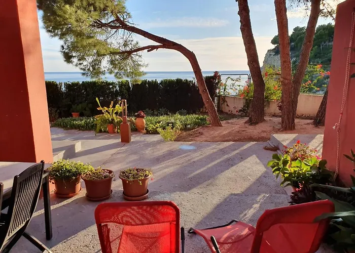 La Muralla Roja アパート カルプ